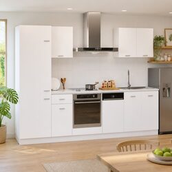 7 Piece Kitchen Cabinet Set: Engineered Wood Construction