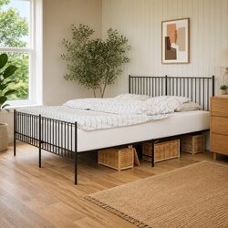 Sturdy King Size Metal Bed Frame 183x203 cm, Black Steel